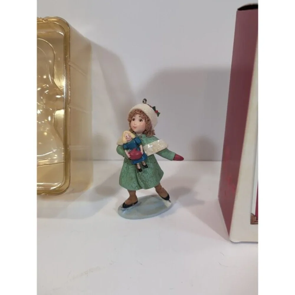 Vintage Hallmark Keepsake  2003 A Very Good‎ Girl Christmas Ornament Santa Visit